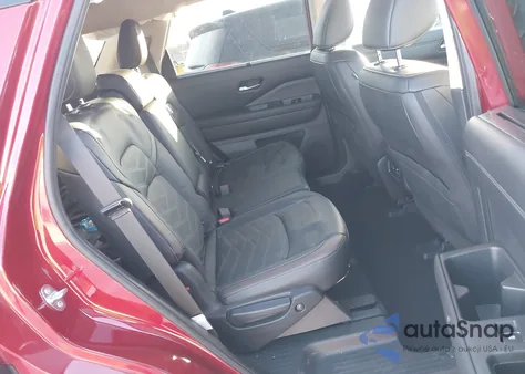 2023 Nissan Pathfinder Platinum 4Wd z USA, uszkodzony, nr VIN 5N1DR3DJ3PC272204